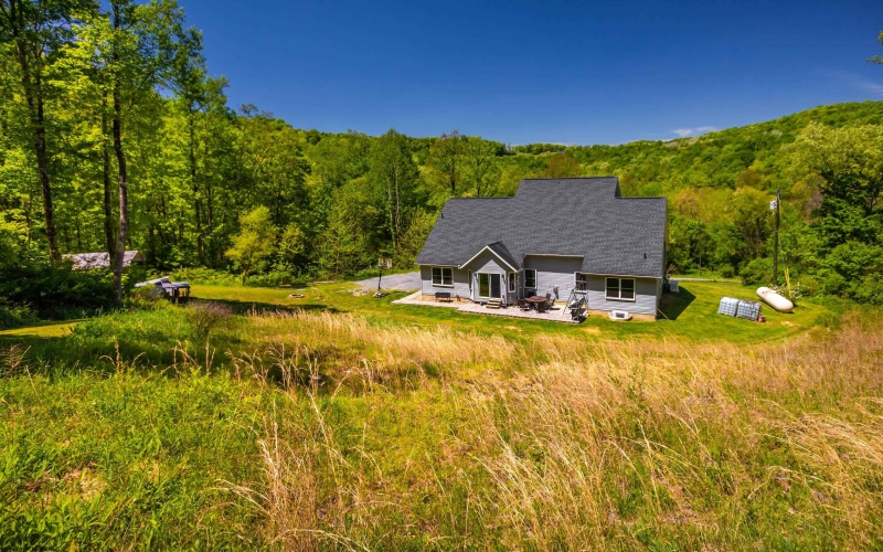 147 Craig Run Road, Rivesville, West Virginia 26588, 4 Bedrooms Bedrooms, 10 Rooms Rooms,3 BathroomsBathrooms,Single Family Detached,For Sale,Craig Run,10164860