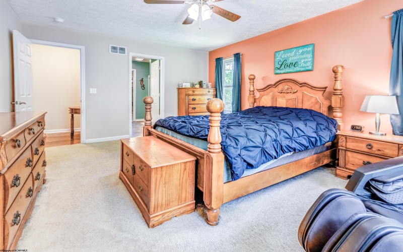 147 Craig Run Road, Rivesville, West Virginia 26588, 4 Bedrooms Bedrooms, 10 Rooms Rooms,3 BathroomsBathrooms,Single Family Detached,For Sale,Craig Run,10164860