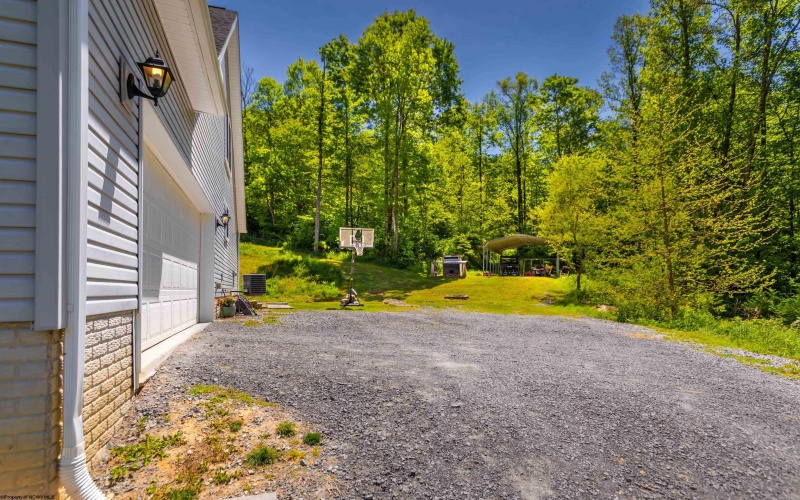 147 Craig Run Road, Rivesville, West Virginia 26588, 4 Bedrooms Bedrooms, 10 Rooms Rooms,3 BathroomsBathrooms,Single Family Detached,For Sale,Craig Run,10164860