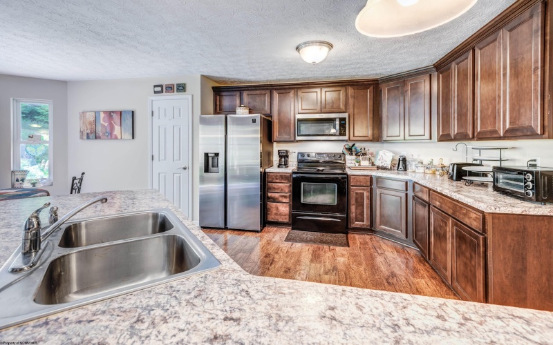 147 Craig Run Road, Rivesville, West Virginia 26588, 4 Bedrooms Bedrooms, 10 Rooms Rooms,3 BathroomsBathrooms,Single Family Detached,For Sale,Craig Run,10164860