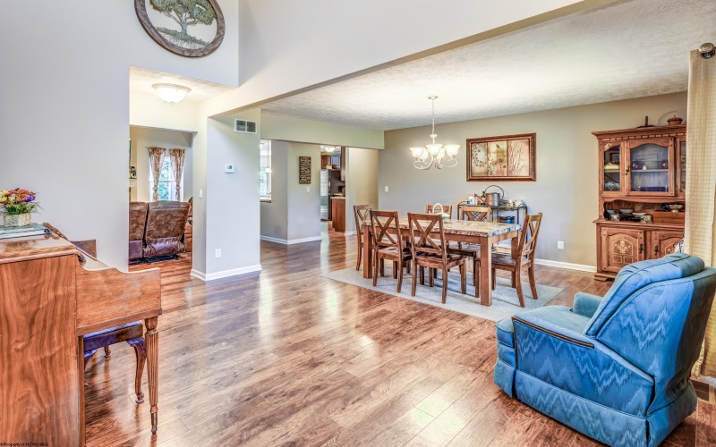 147 Craig Run Road, Rivesville, West Virginia 26588, 4 Bedrooms Bedrooms, 10 Rooms Rooms,3 BathroomsBathrooms,Single Family Detached,For Sale,Craig Run,10164860