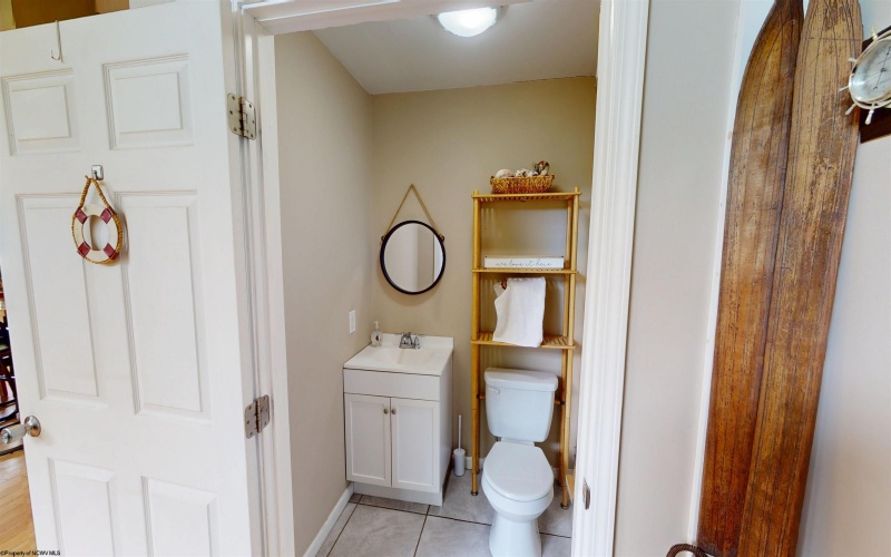 378 White Island Road, Fairmont, West Virginia 26554, 2 Bedrooms Bedrooms, 6 Rooms Rooms,2 BathroomsBathrooms,Single Family Detached,For Sale,White Island,10164880