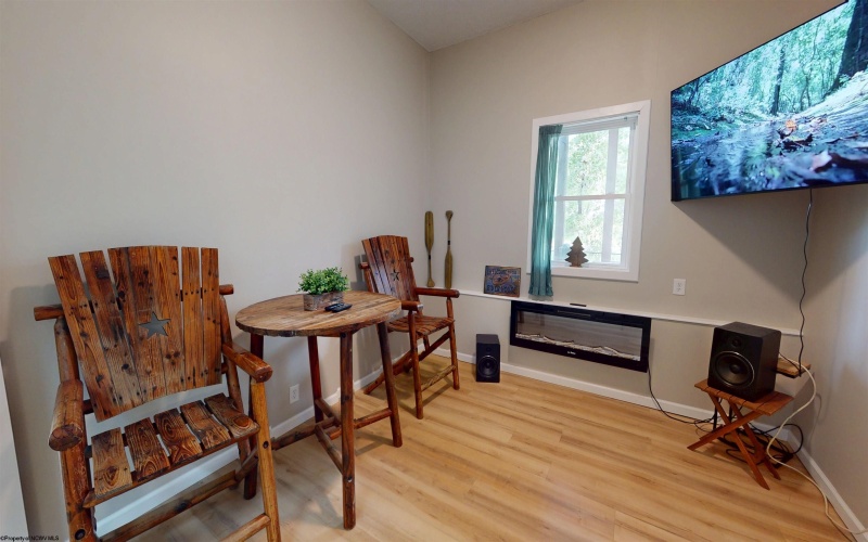 378 White Island Road, Fairmont, West Virginia 26554, 2 Bedrooms Bedrooms, 6 Rooms Rooms,2 BathroomsBathrooms,Single Family Detached,For Sale,White Island,10164880