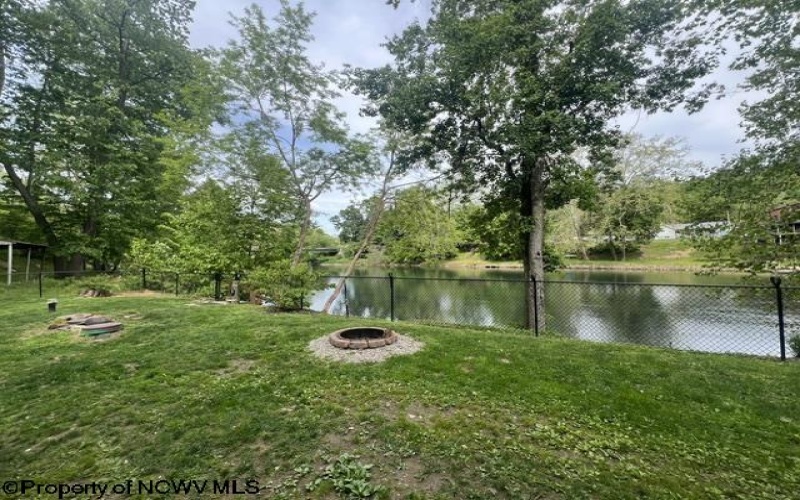 378 White Island Road, Fairmont, West Virginia 26554, 2 Bedrooms Bedrooms, 6 Rooms Rooms,2 BathroomsBathrooms,Single Family Detached,For Sale,White Island,10164880