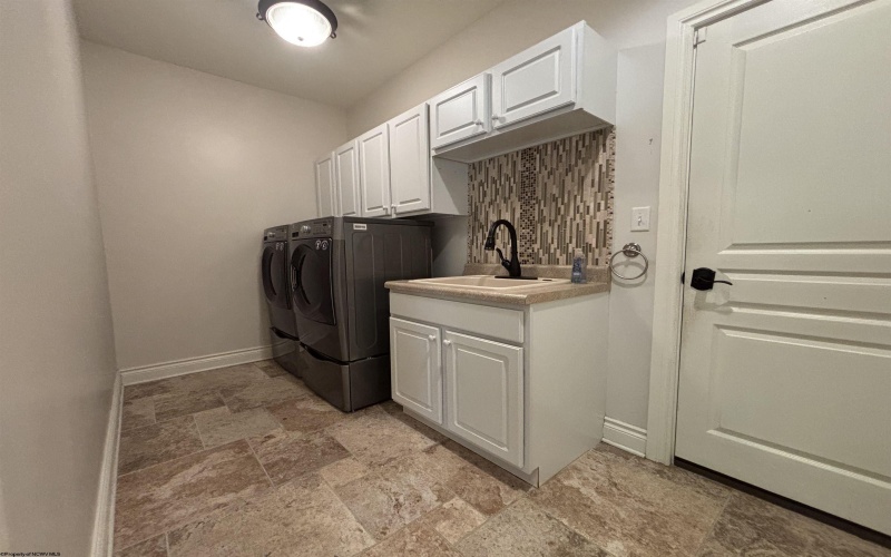 116 Marco Polo Drive, Morgantown, West Virginia 26508, 5 Bedrooms Bedrooms, 12 Rooms Rooms,5 BathroomsBathrooms,Residential Rentals,For Rent,Marco Polo,10164878
