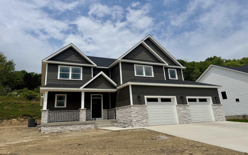 209 Farm Brook Lane, Morgantown, West Virginia 26505, 4 Bedrooms Bedrooms, 8 Rooms Rooms,3 BathroomsBathrooms,Single Family Detached,For Sale,Farm Brook,10164879