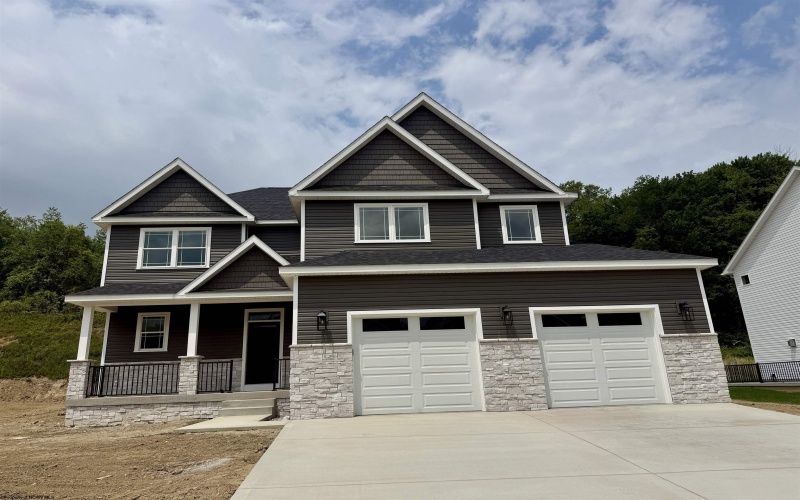 209 Farm Brook Lane, Morgantown, West Virginia 26505, 4 Bedrooms Bedrooms, 8 Rooms Rooms,3 BathroomsBathrooms,Single Family Detached,For Sale,Farm Brook,10164879