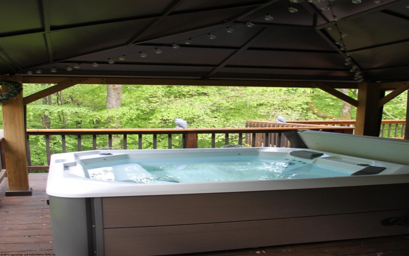 1998 Point Mountain Road, Webster Springs, West Virginia 26288-9998, 3 Bedrooms Bedrooms, 11 Rooms Rooms,2 BathroomsBathrooms,Single Family Detached,For Sale,Point Mountain,10164877