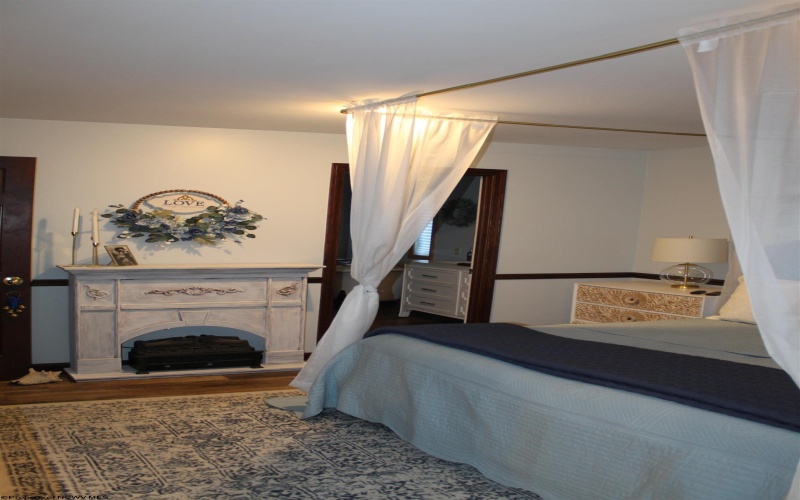1998 Point Mountain Road, Webster Springs, West Virginia 26288-9998, 3 Bedrooms Bedrooms, 11 Rooms Rooms,2 BathroomsBathrooms,Single Family Detached,For Sale,Point Mountain,10164877