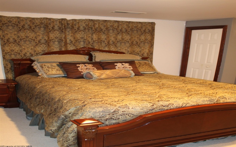1998 Point Mountain Road, Webster Springs, West Virginia 26288-9998, 3 Bedrooms Bedrooms, 11 Rooms Rooms,2 BathroomsBathrooms,Single Family Detached,For Sale,Point Mountain,10164877