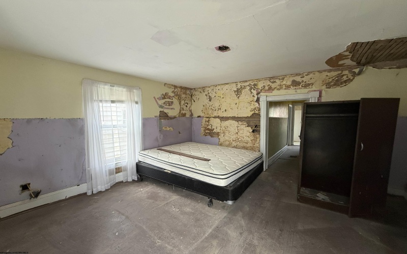 402 Center Street, Elkins, West Virginia 26241, 3 Bedrooms Bedrooms, 6 Rooms Rooms,1 BathroomBathrooms,Single Family Detached,For Sale,Center,10164881