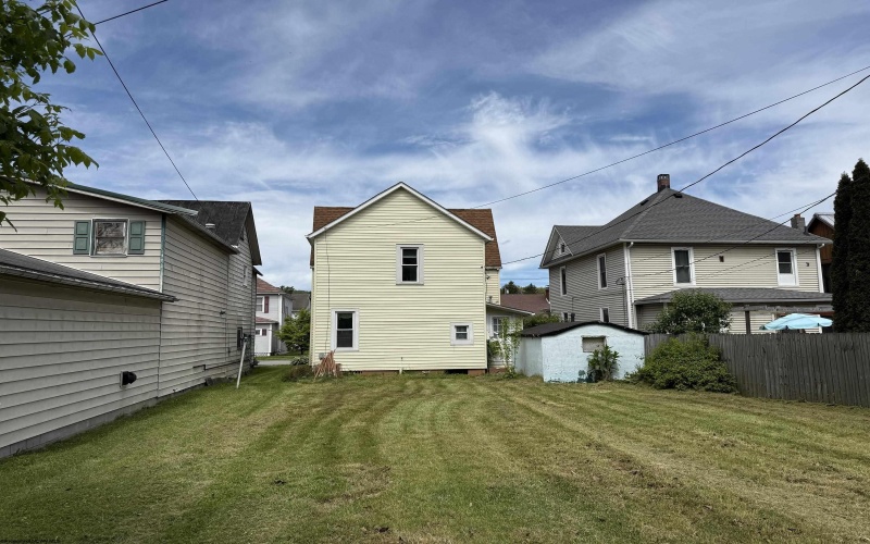402 Center Street, Elkins, West Virginia 26241, 3 Bedrooms Bedrooms, 6 Rooms Rooms,1 BathroomBathrooms,Single Family Detached,For Sale,Center,10164881