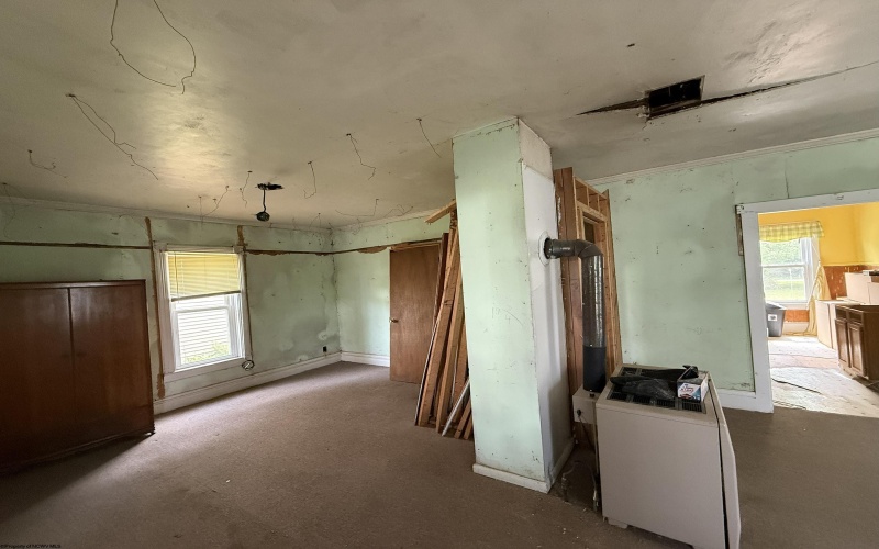 402 Center Street, Elkins, West Virginia 26241, 3 Bedrooms Bedrooms, 6 Rooms Rooms,1 BathroomBathrooms,Single Family Detached,For Sale,Center,10164881