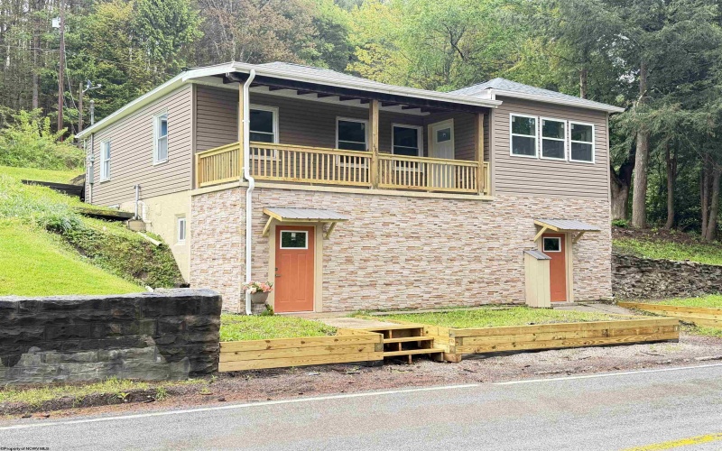 486 Spruce Street, Thomas, West Virginia 26292, 2 Bedrooms Bedrooms, 7 Rooms Rooms,1 BathroomBathrooms,Single Family Detached,For Sale,Spruce,10164882