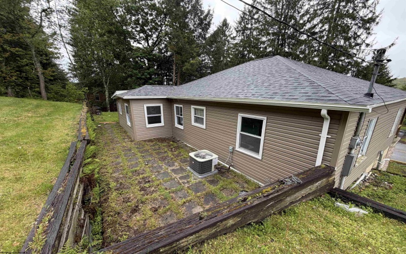 486 Spruce Street, Thomas, West Virginia 26292, 2 Bedrooms Bedrooms, 7 Rooms Rooms,1 BathroomBathrooms,Single Family Detached,For Sale,Spruce,10164882
