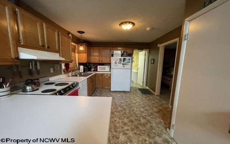 634 Joe Gibson Road, Newburg, West Virginia 26410, 1 Bedroom Bedrooms, 5 Rooms Rooms,1 BathroomBathrooms,Single Family Detached,For Sale,Joe Gibson,10164884