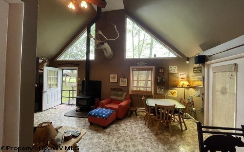 634 Joe Gibson Road, Newburg, West Virginia 26410, 1 Bedroom Bedrooms, 5 Rooms Rooms,1 BathroomBathrooms,Single Family Detached,For Sale,Joe Gibson,10164884