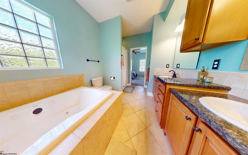 90 Silver Maple Court, Fairmont, West Virginia 26554, 3 Bedrooms Bedrooms, 6 Rooms Rooms,2 BathroomsBathrooms,Single Family Detached,For Sale,Silver Maple,10164885