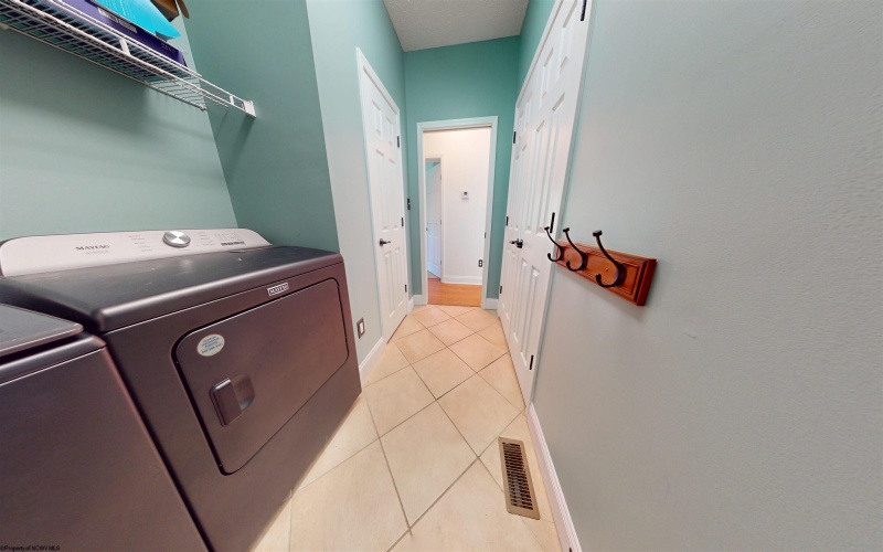 90 Silver Maple Court, Fairmont, West Virginia 26554, 3 Bedrooms Bedrooms, 6 Rooms Rooms,2 BathroomsBathrooms,Single Family Detached,For Sale,Silver Maple,10164885