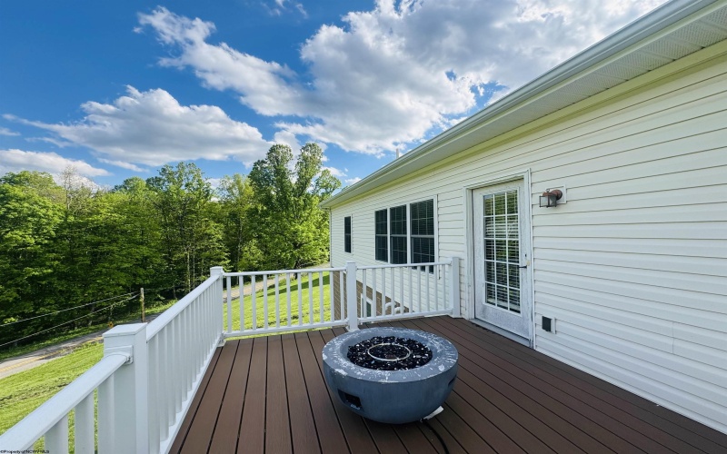 90 Silver Maple Court, Fairmont, West Virginia 26554, 3 Bedrooms Bedrooms, 6 Rooms Rooms,2 BathroomsBathrooms,Single Family Detached,For Sale,Silver Maple,10164885