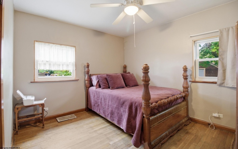 111 Vine Street, Fairmont, West Virginia 26554, 3 Bedrooms Bedrooms, 5 Rooms Rooms,1 BathroomBathrooms,Single Family Detached,For Sale,Vine,10164886