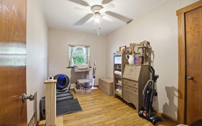 111 Vine Street, Fairmont, West Virginia 26554, 3 Bedrooms Bedrooms, 5 Rooms Rooms,1 BathroomBathrooms,Single Family Detached,For Sale,Vine,10164886