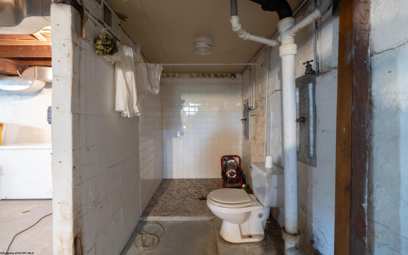 111 Vine Street, Fairmont, West Virginia 26554, 3 Bedrooms Bedrooms, 5 Rooms Rooms,1 BathroomBathrooms,Single Family Detached,For Sale,Vine,10164886