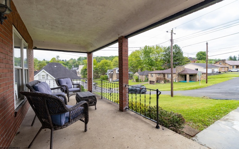 111 Vine Street, Fairmont, West Virginia 26554, 3 Bedrooms Bedrooms, 5 Rooms Rooms,1 BathroomBathrooms,Single Family Detached,For Sale,Vine,10164886