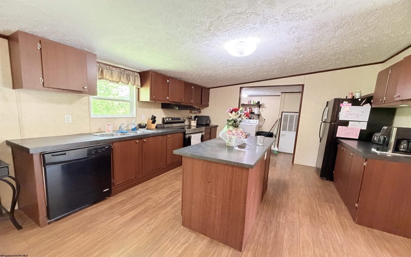 4900 Grafton Road, Independence, West Virginia 26374, 3 Bedrooms Bedrooms, 6 Rooms Rooms,2 BathroomsBathrooms,Single Family Detached,For Sale,Grafton,10164905