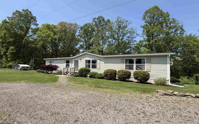 4900 Grafton Road, Independence, West Virginia 26374, 3 Bedrooms Bedrooms, 6 Rooms Rooms,2 BathroomsBathrooms,Single Family Detached,For Sale,Grafton,10164905