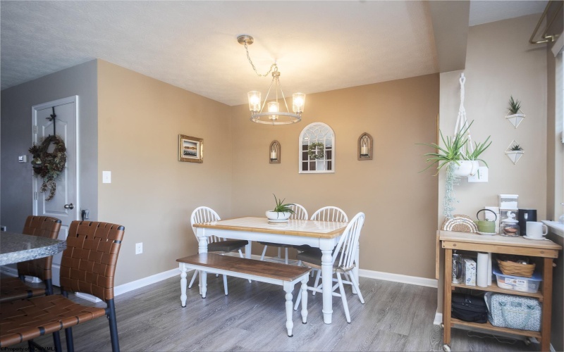 206 Summerfield Drive, Morgantown, West Virginia 26508, 3 Bedrooms Bedrooms, 7 Rooms Rooms,2 BathroomsBathrooms,Single Family Attached,For Sale,Summerfield,10164890
