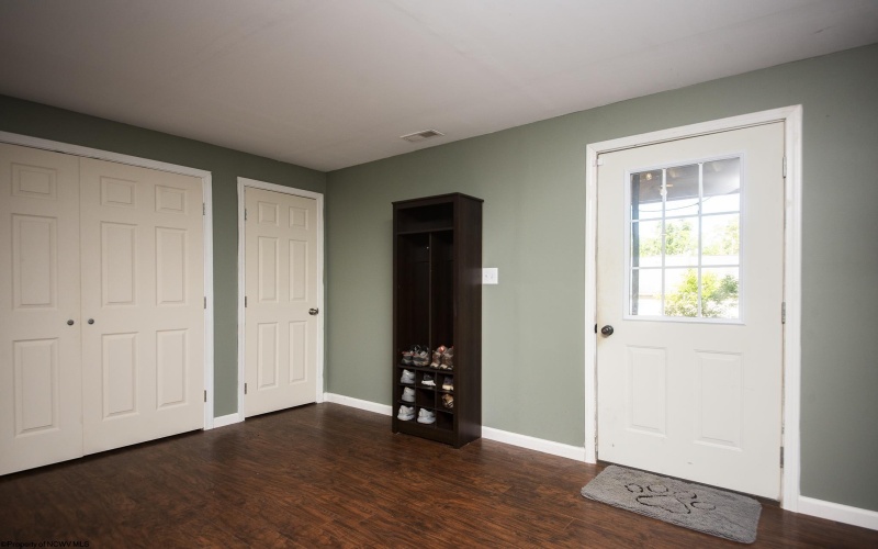 206 Summerfield Drive, Morgantown, West Virginia 26508, 3 Bedrooms Bedrooms, 7 Rooms Rooms,2 BathroomsBathrooms,Single Family Attached,For Sale,Summerfield,10164890