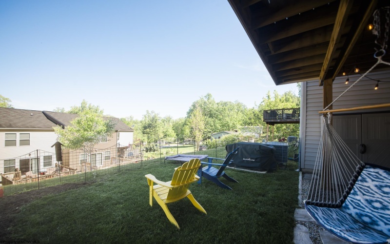 206 Summerfield Drive, Morgantown, West Virginia 26508, 3 Bedrooms Bedrooms, 7 Rooms Rooms,2 BathroomsBathrooms,Single Family Attached,For Sale,Summerfield,10164890