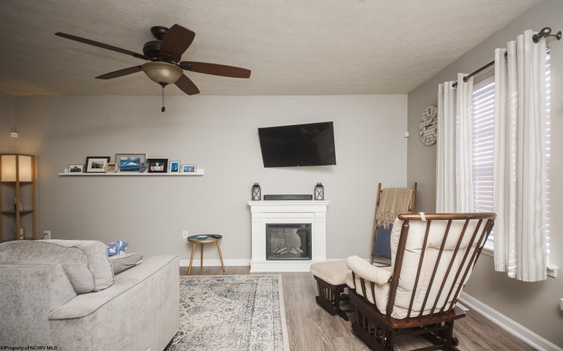 206 Summerfield Drive, Morgantown, West Virginia 26508, 3 Bedrooms Bedrooms, 7 Rooms Rooms,2 BathroomsBathrooms,Single Family Attached,For Sale,Summerfield,10164890