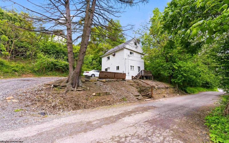 150 Wellen Avenue, Morgantown, West Virginia 26505, ,Multi-unit/income,For Sale,Wellen,10164903