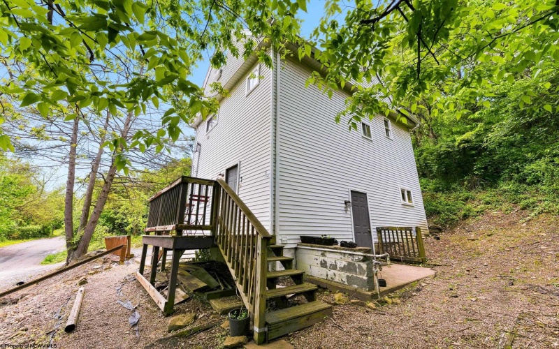 150 Wellen Avenue, Morgantown, West Virginia 26505, ,Multi-unit/income,For Sale,Wellen,10164903