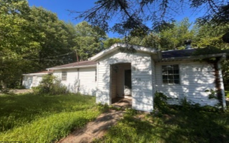 210 Mockingbird Lane, Fairmont, West Virginia 26554, 3 Bedrooms Bedrooms, 7 Rooms Rooms,1 BathroomBathrooms,Single Family Detached,For Sale,Mockingbird,10164904