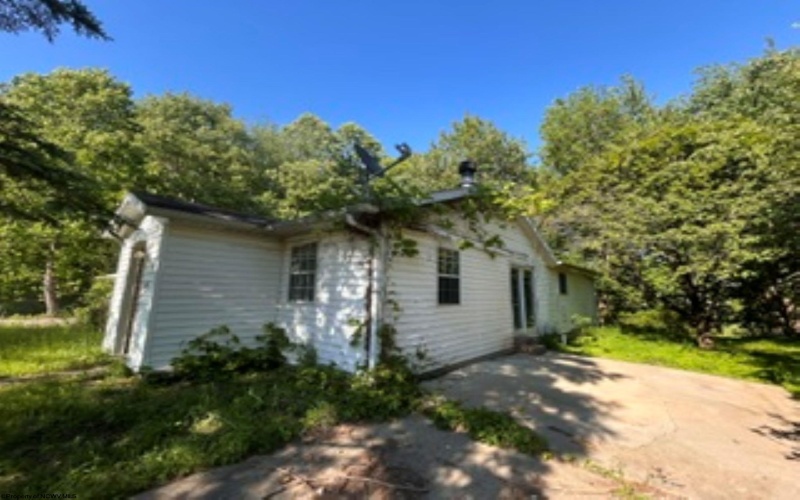 210 Mockingbird Lane, Fairmont, West Virginia 26554, 3 Bedrooms Bedrooms, 7 Rooms Rooms,1 BathroomBathrooms,Single Family Detached,For Sale,Mockingbird,10164904