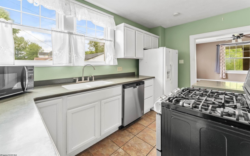 846 Maple Avenue, Grafton, West Virginia 26354, 3 Bedrooms Bedrooms, 8 Rooms Rooms,2 BathroomsBathrooms,Single Family Detached,For Sale,Maple,10164901