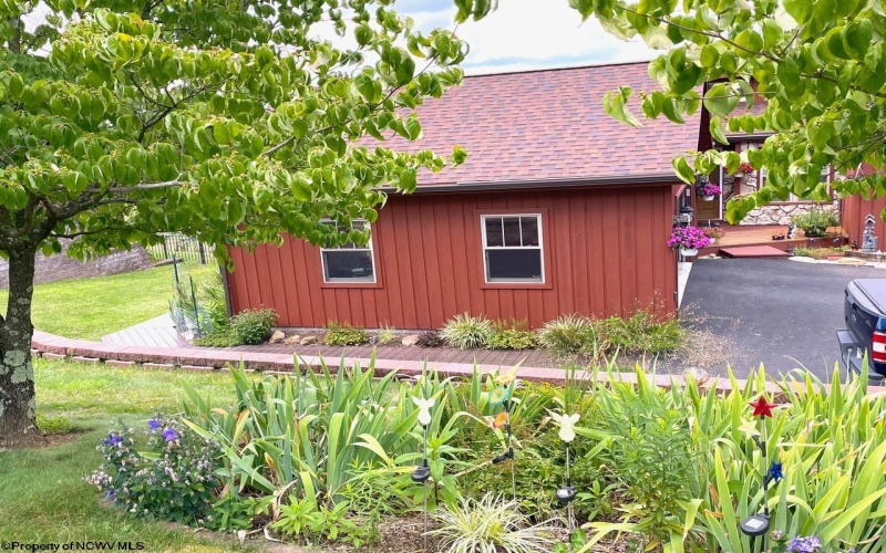 1122 Queens Court, Morgantown, West Virginia 26508, 4 Bedrooms Bedrooms, 8 Rooms Rooms,3 BathroomsBathrooms,Single Family Detached,For Sale,Queens,10164887