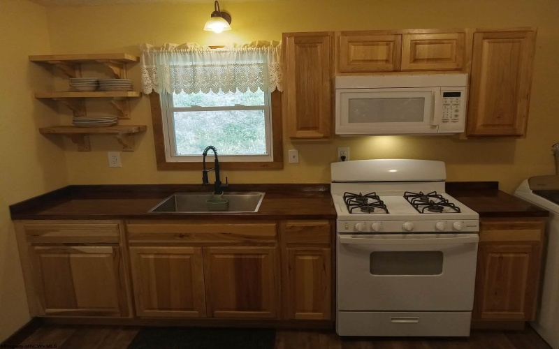 3347 Salem Long Run Road, Salem, West Virginia 26426, 2 Bedrooms Bedrooms, 4 Rooms Rooms,1 BathroomBathrooms,Single Family Detached,For Sale,Salem Long Run,10164891