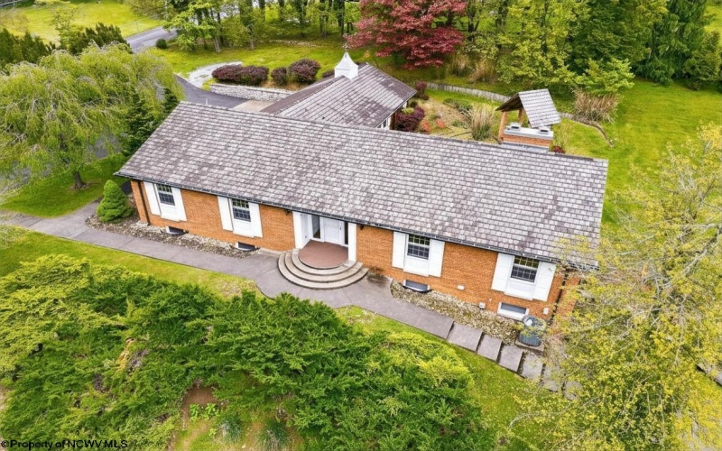 1188 Sands Drive, Fairmont, West Virginia 26554, 3 Bedrooms Bedrooms, 12 Rooms Rooms,3 BathroomsBathrooms,Single Family Detached,For Sale,Sands,10164893