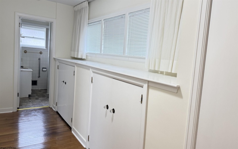 414 Main Street, Clarksburg, West Virginia 26301, 2 Bedrooms Bedrooms, 6 Rooms Rooms,1 BathroomBathrooms,Single Family Detached,For Sale,Main,10164899