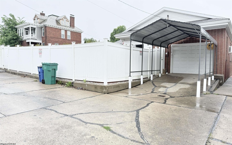 414 Main Street, Clarksburg, West Virginia 26301, 2 Bedrooms Bedrooms, 6 Rooms Rooms,1 BathroomBathrooms,Single Family Detached,For Sale,Main,10164899