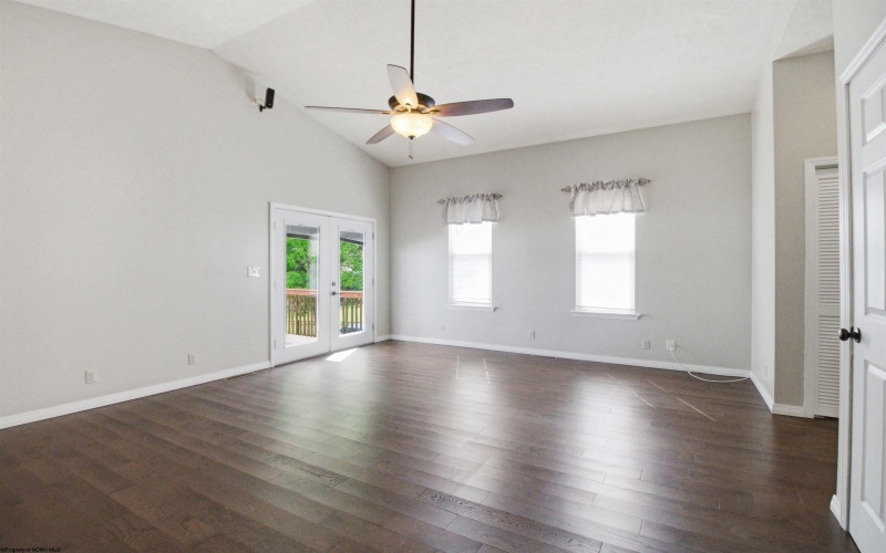 411 Oakdale Avenue, Bridgeport, West Virginia 26301, 3 Bedrooms Bedrooms, 7 Rooms Rooms,2 BathroomsBathrooms,Single Family Detached,For Sale,Oakdale,10164896