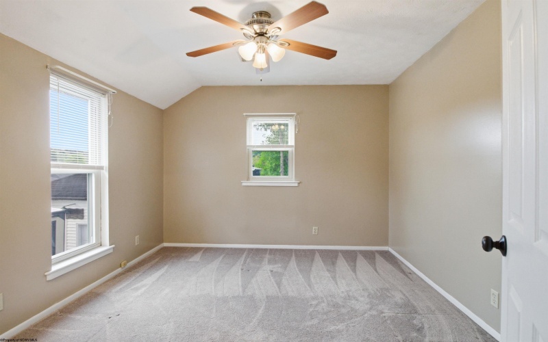 411 Oakdale Avenue, Bridgeport, West Virginia 26301, 3 Bedrooms Bedrooms, 7 Rooms Rooms,2 BathroomsBathrooms,Single Family Detached,For Sale,Oakdale,10164896