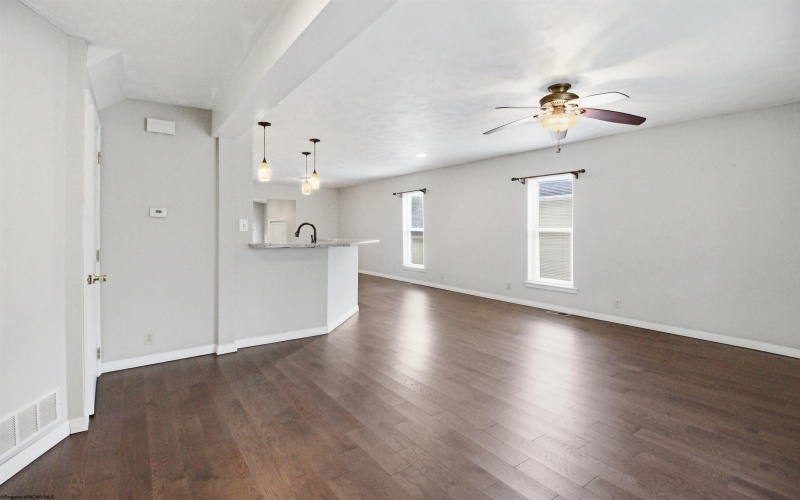411 Oakdale Avenue, Bridgeport, West Virginia 26301, 3 Bedrooms Bedrooms, 7 Rooms Rooms,2 BathroomsBathrooms,Single Family Detached,For Sale,Oakdale,10164896