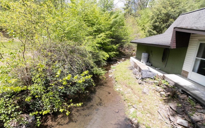 1308 Pleasure Valley Road, Montrose, West Virginia 26283, 2 Bedrooms Bedrooms, 6 Rooms Rooms,2 BathroomsBathrooms,Single Family Detached,For Sale,Pleasure Valley,10164897