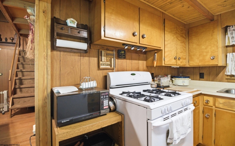 1308 Pleasure Valley Road, Montrose, West Virginia 26283, 2 Bedrooms Bedrooms, 6 Rooms Rooms,2 BathroomsBathrooms,Single Family Detached,For Sale,Pleasure Valley,10164897