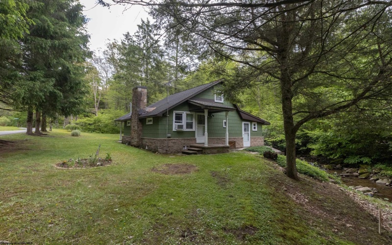 1308 Pleasure Valley Road, Montrose, West Virginia 26283, 2 Bedrooms Bedrooms, 6 Rooms Rooms,2 BathroomsBathrooms,Single Family Detached,For Sale,Pleasure Valley,10164897